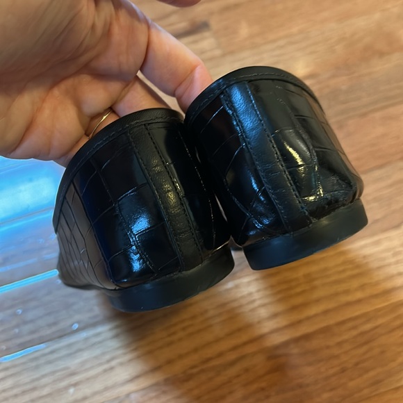 SCHUTZ Arissa Black Crocodile Embossed Leather Flats - Picture 7 of 12